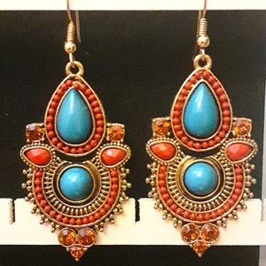 2/$10 NWT Native American Inspired Earrings